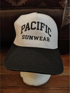 Pacific Sunwear pacsun black/white trucker hat/cap - EUC
